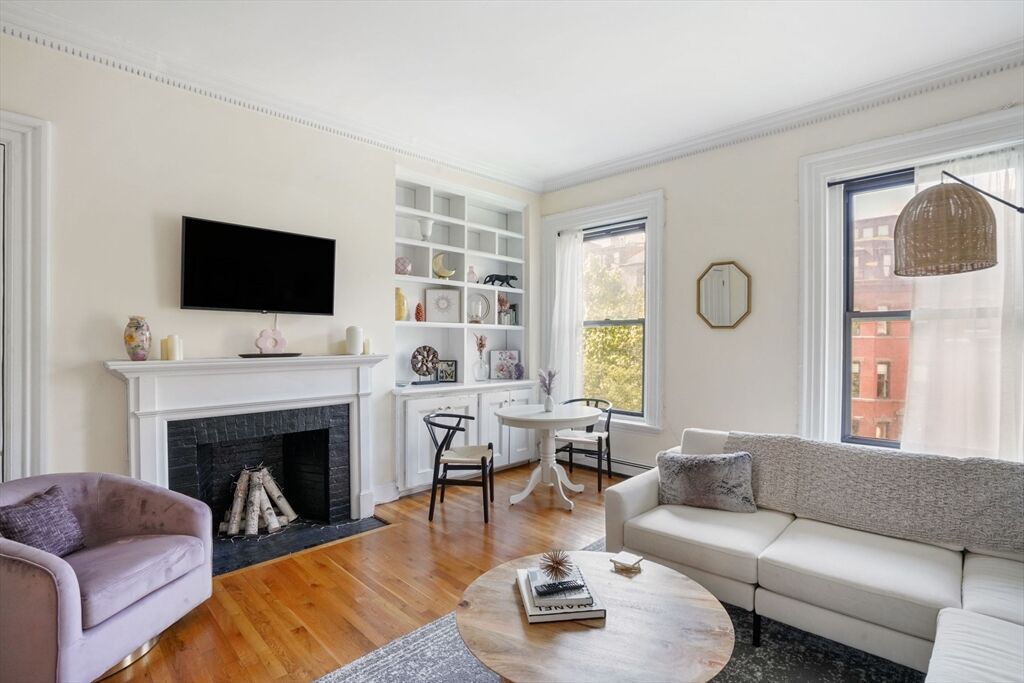 Property Photo:  315 Beacon St 8  MA 02116 