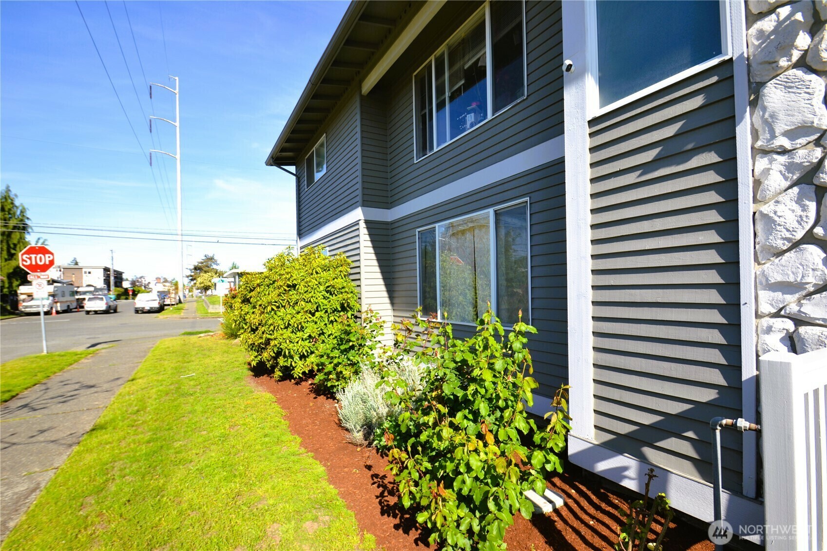 Property Photo: 1414 SW Cambridge Street 1-4 WA 98106
