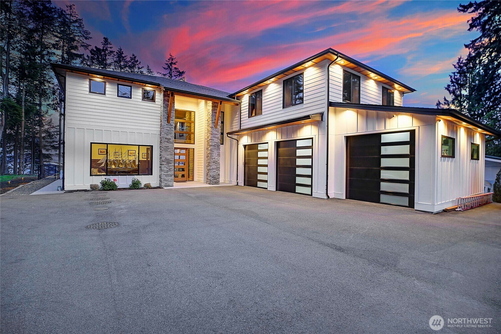 Property Photo: 1699 SE Camano Drive WA 98282