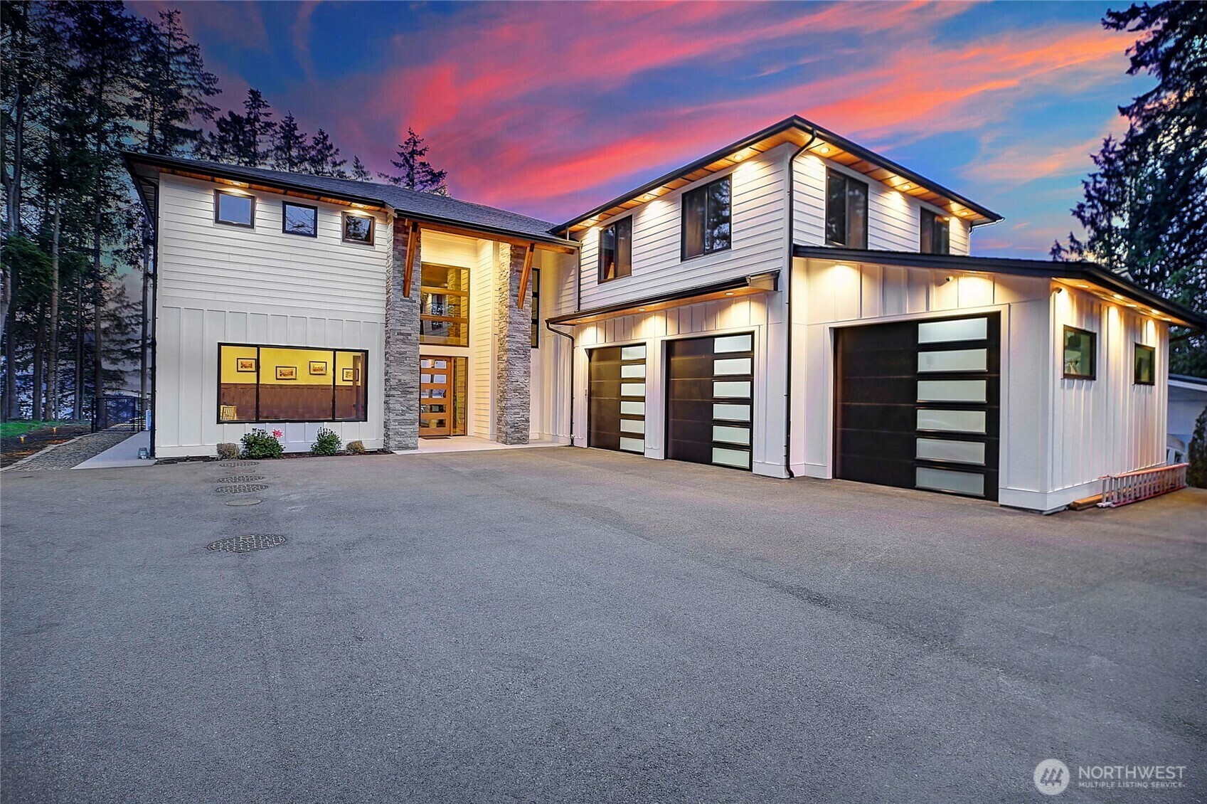 Property Photo: 1699 SE Camano Drive WA 98282