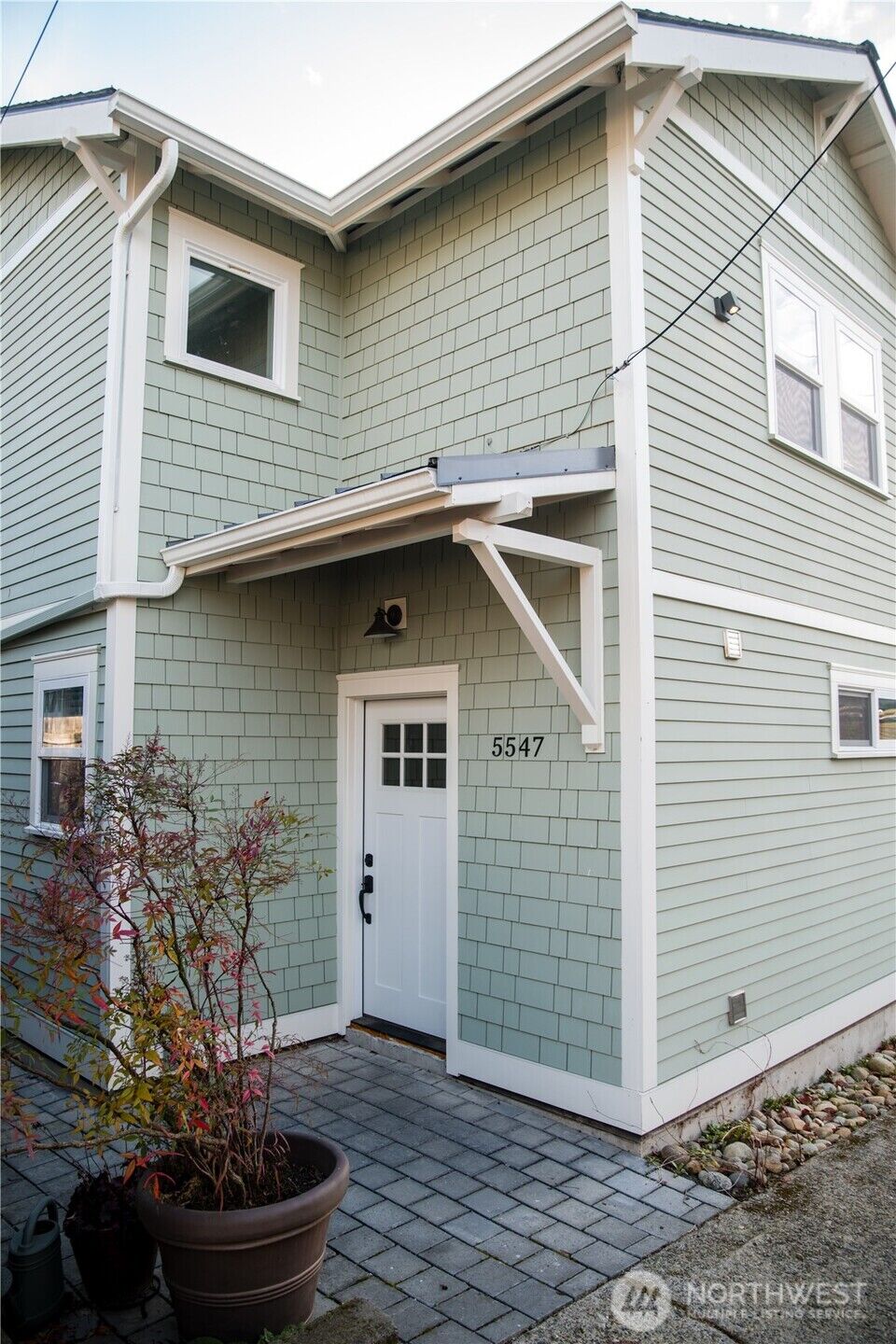 Property Photo: 5547 34th Avenue NE WA 98105