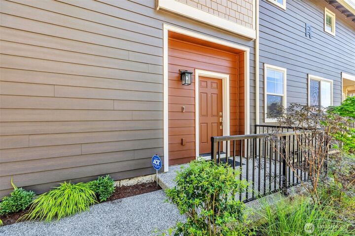 Property Photo:  22328  88th Way S R106  WA 98031 