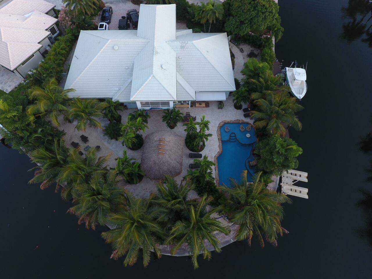 Property Photo: 2311 NE NE 47 St Street FL 33064