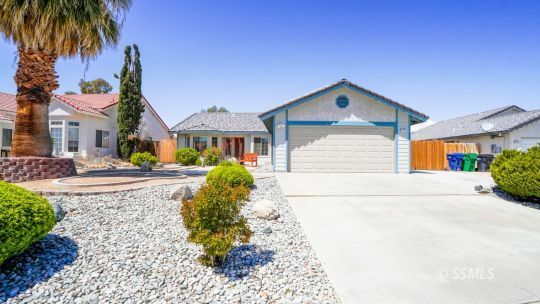 Property Photo: 1219 Beasley St CA 93555