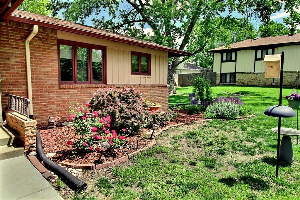 Property Photo: 944 S Beech St KS 67207
