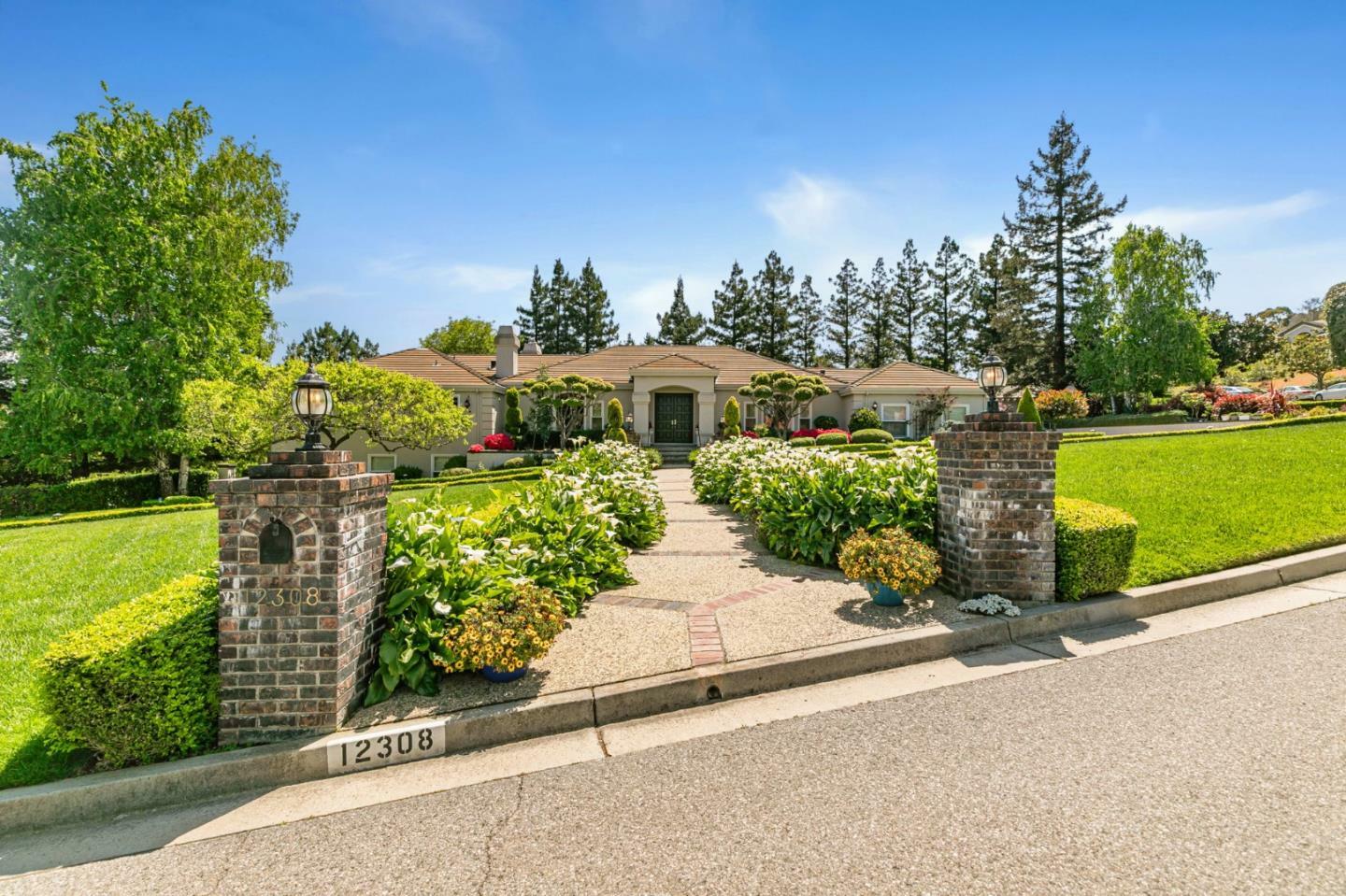 Property Photo: 12308 Crayside Lane CA 95070