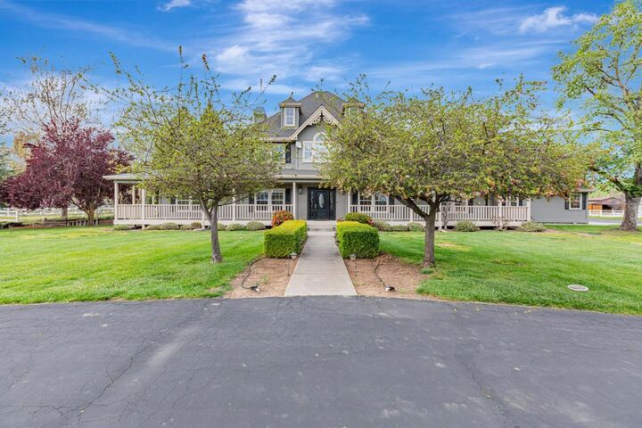 Property Photo: 560 Tevis Trail CA 95023