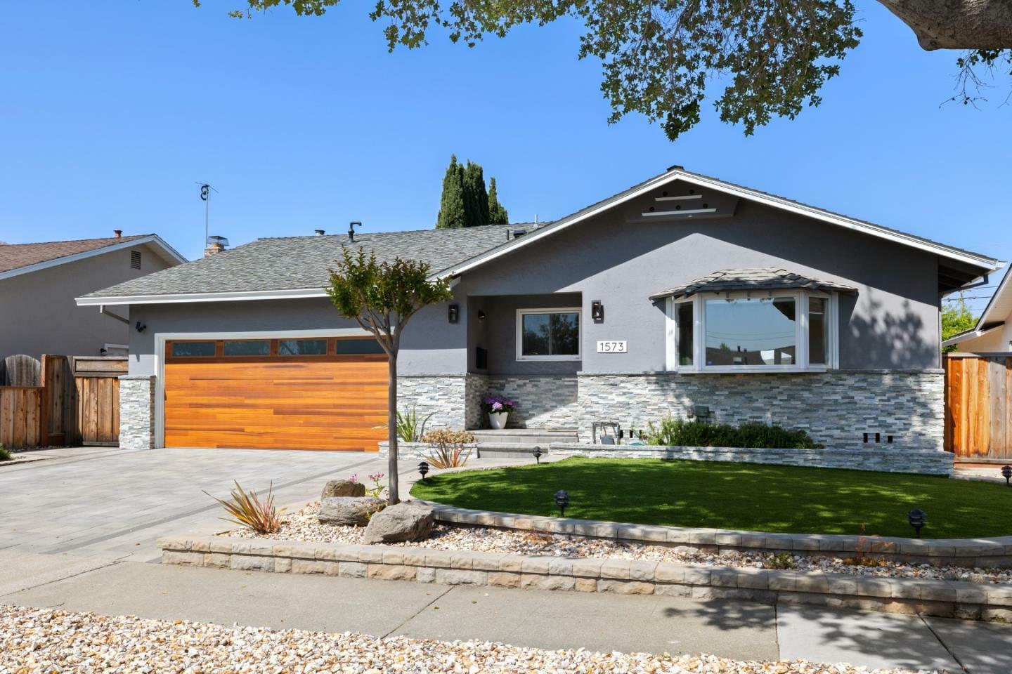 Property Photo: 1573 Mallard Way CA 94087
