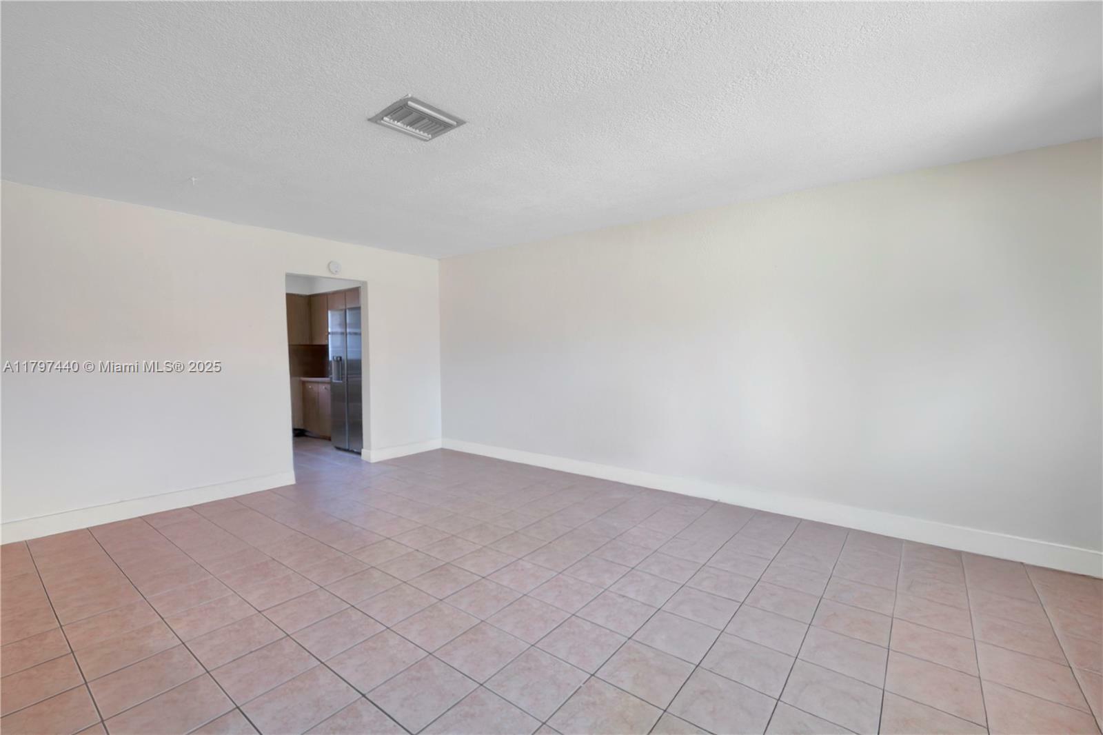 Property Photo: 1290 NE 144th St FL 33161