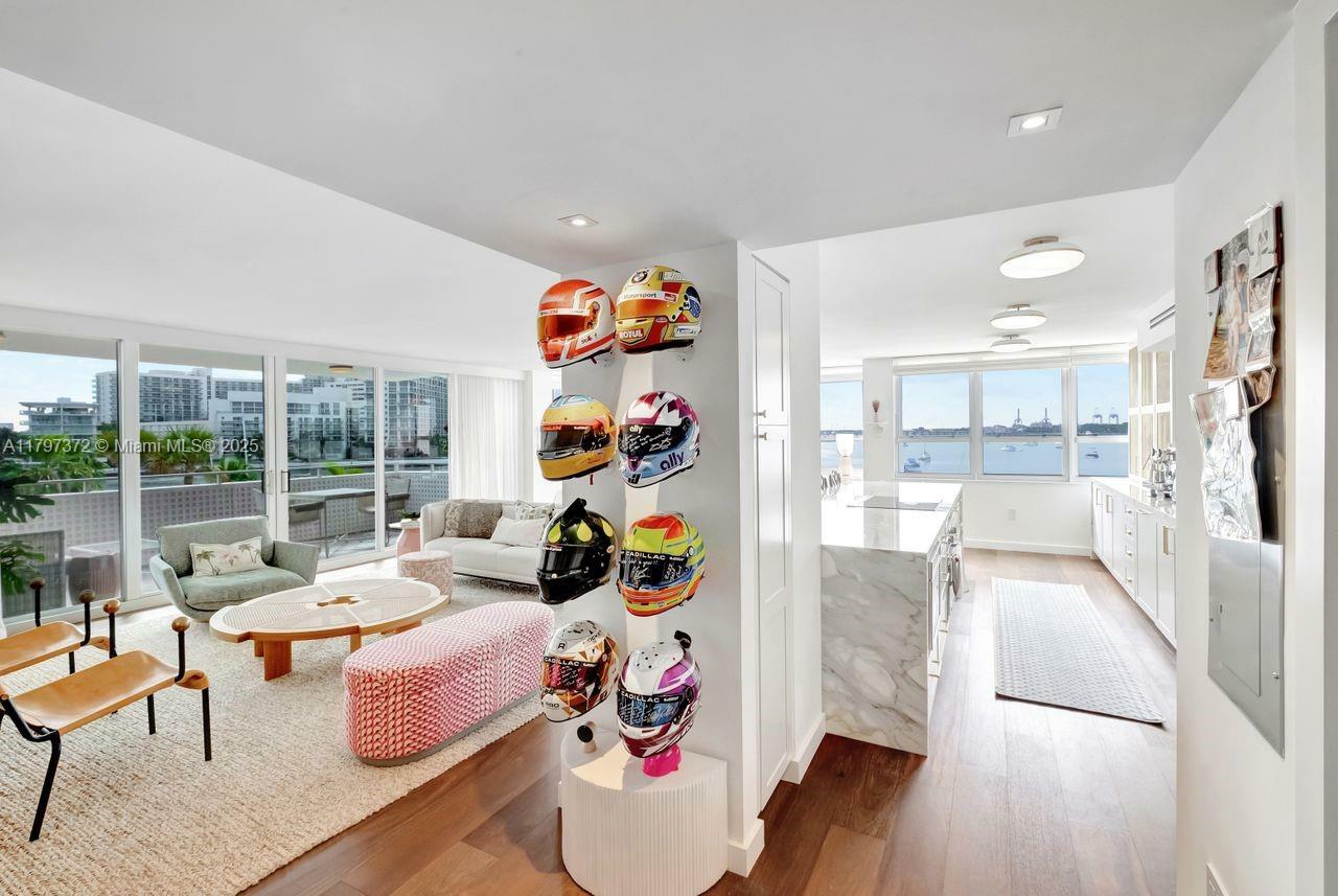 Property Photo: 11 Island Ave 402 FL 33139