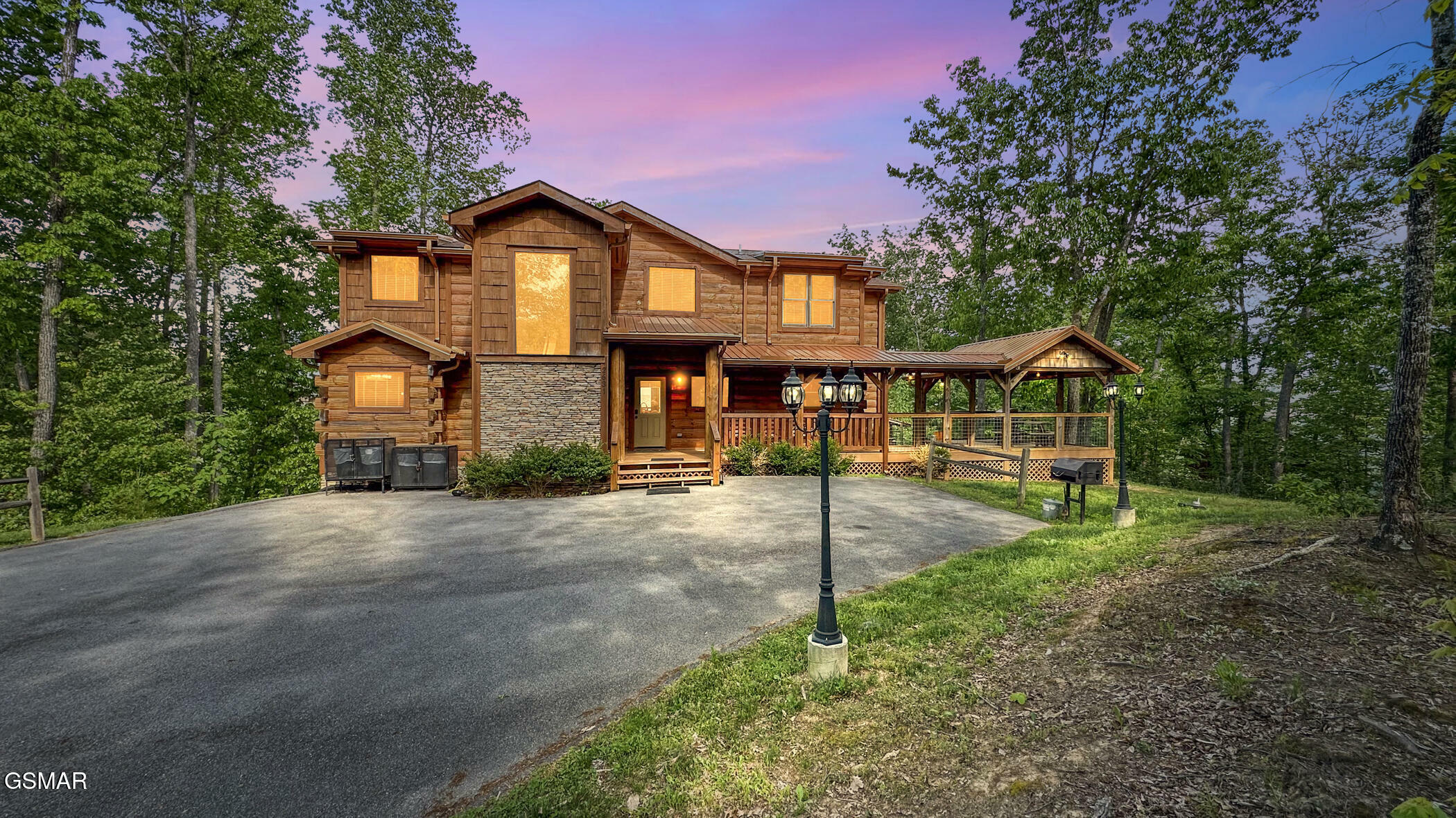 2631 Sawmill Branch Drive  Sevierville TN 37862 photo