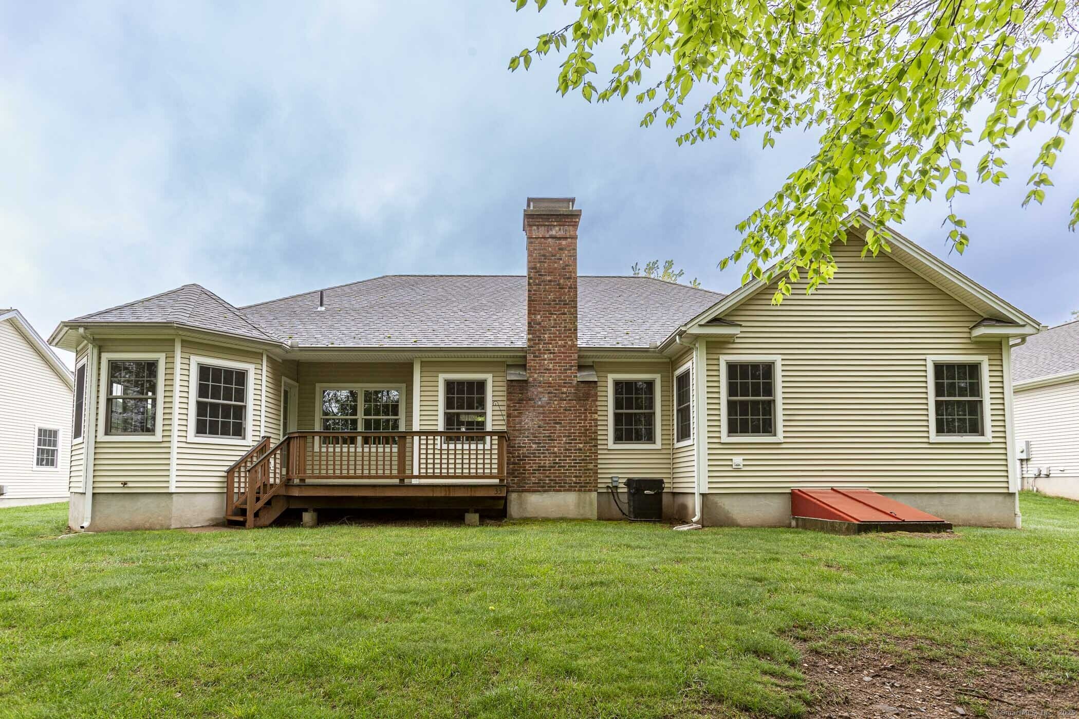 Property Photo: 33 Cheney Lane 33 CT 06040
