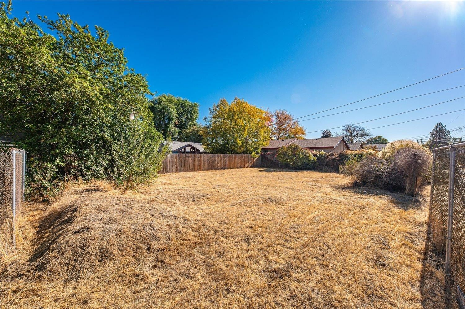 Property Photo: 1222 E Marietta Ave WA 99207