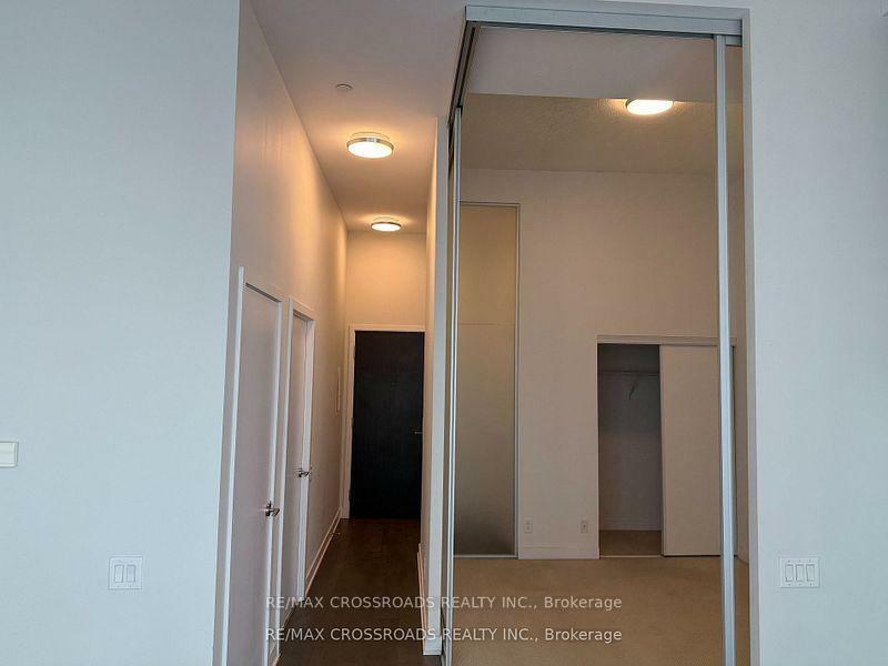 Property Photo: 1815 Yonge Street 605 ON M4T 2A4