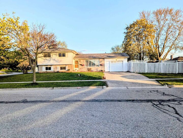 261 Overlea Drive — photo 1