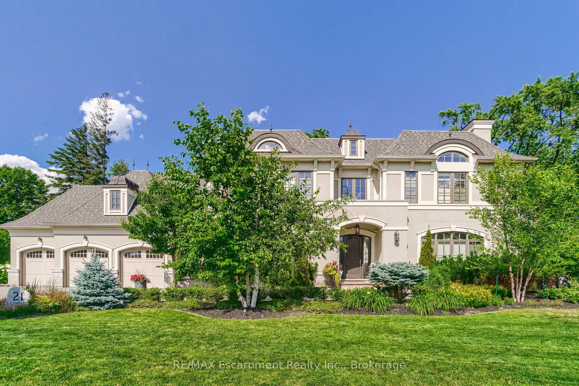 Property Photo: 21 Lambert Common ON L6K 0H6