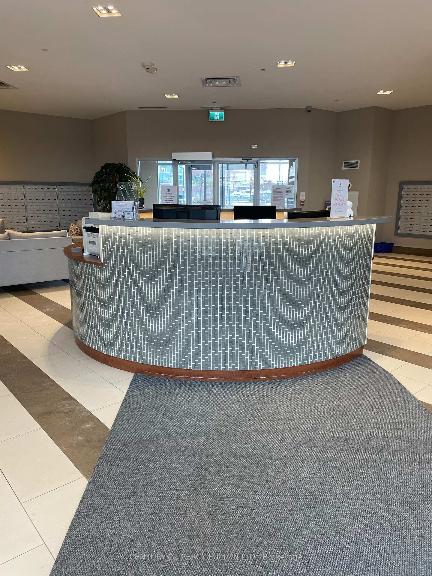 Property Photo: 2150 Lawrence Avenue E 606 ON M1R 3A7