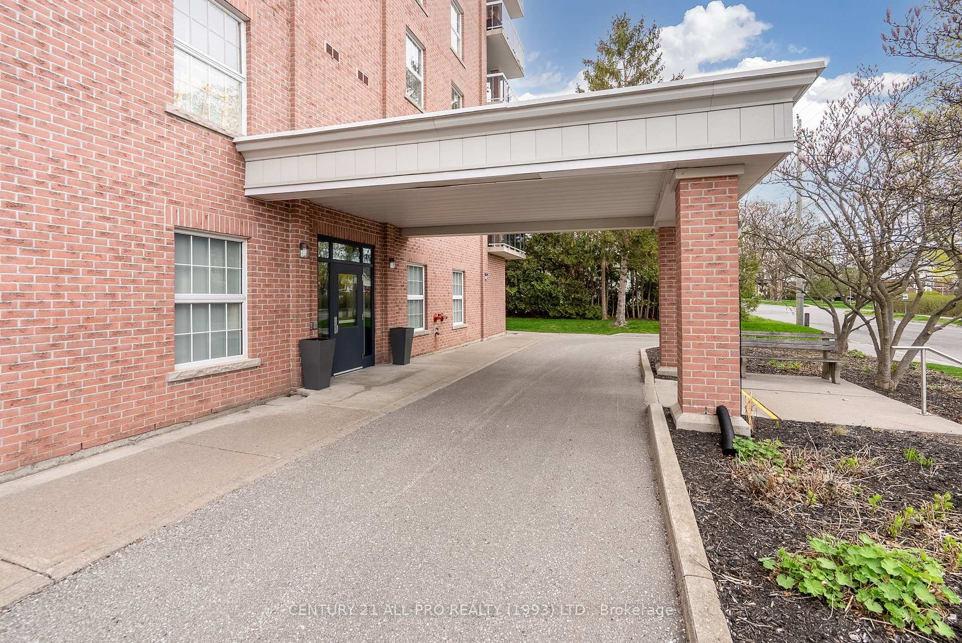 Property Photo: 130 Queen Street 3C ON K9A 1N2