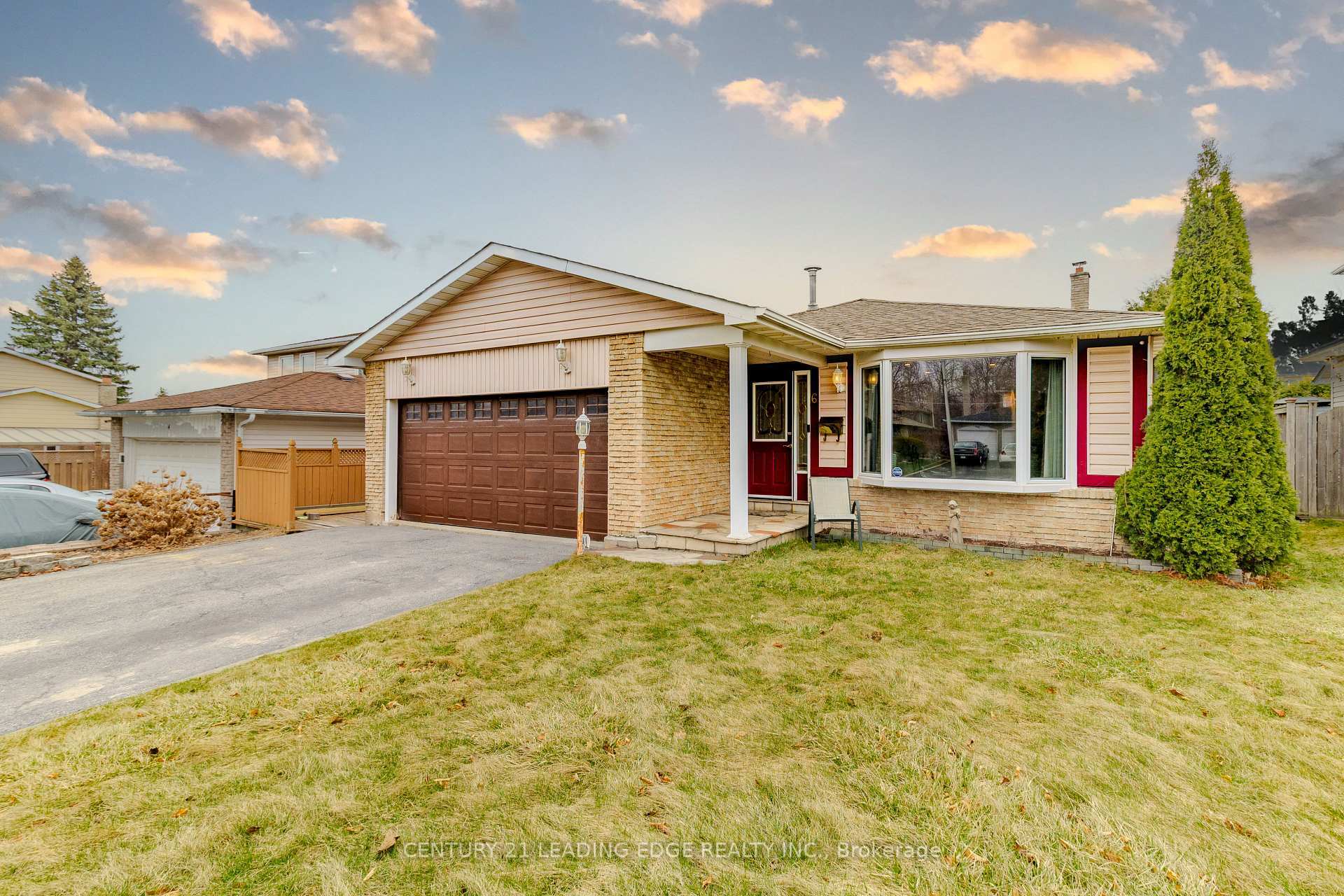 6 Jubilee Court  Brampton ON L6S 2H2 photo