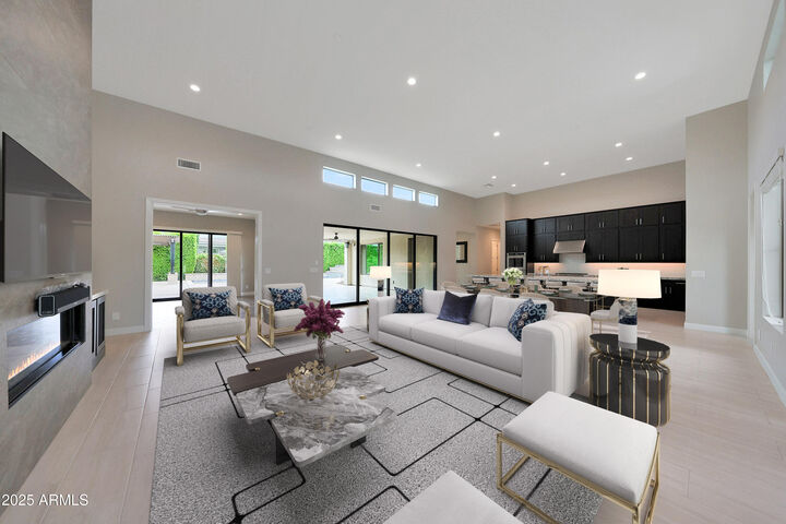 Property Photo:  2735 E Kingbird Drive  AZ 85297 