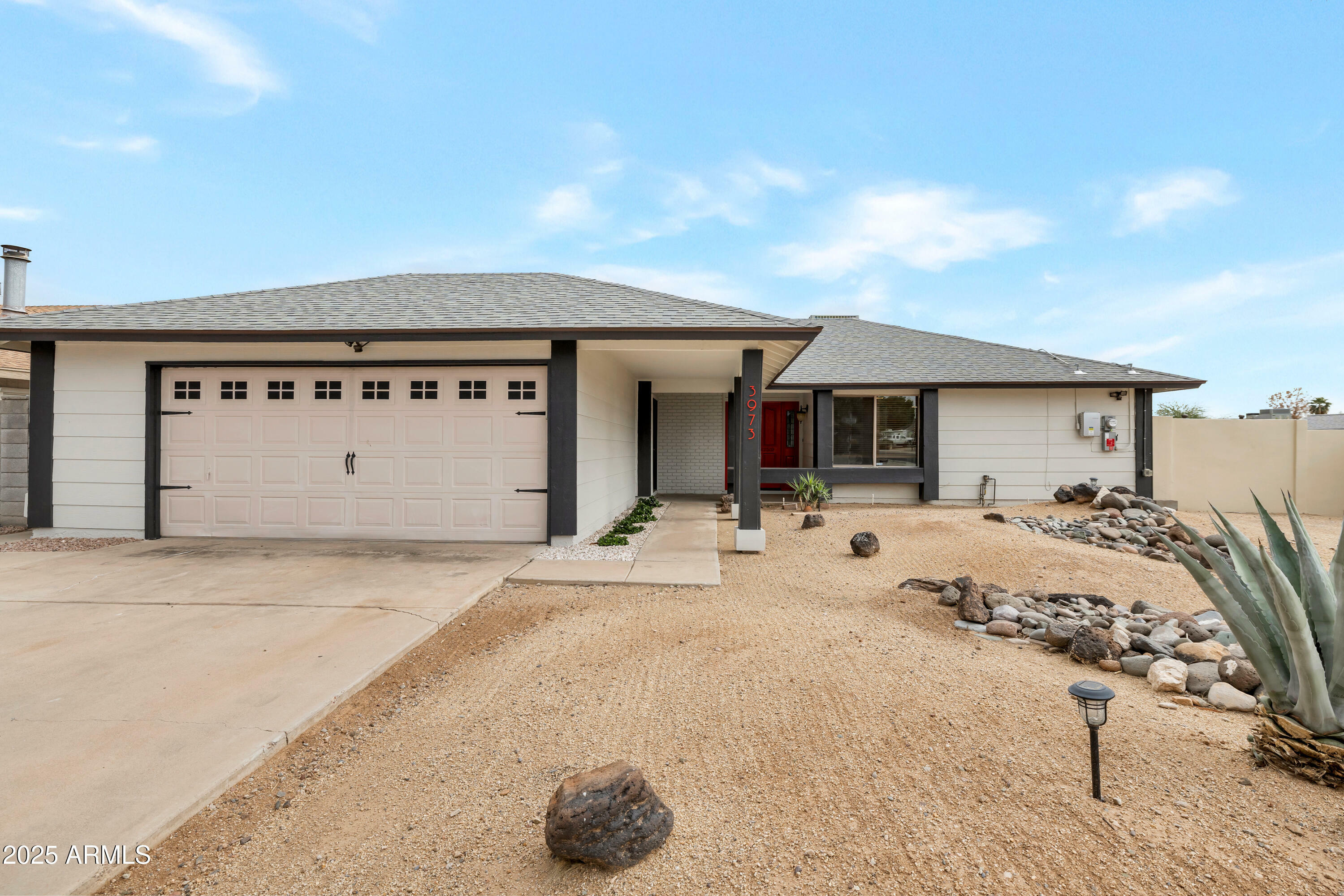 Property Photo: 3973 W Hearn Road AZ 85053