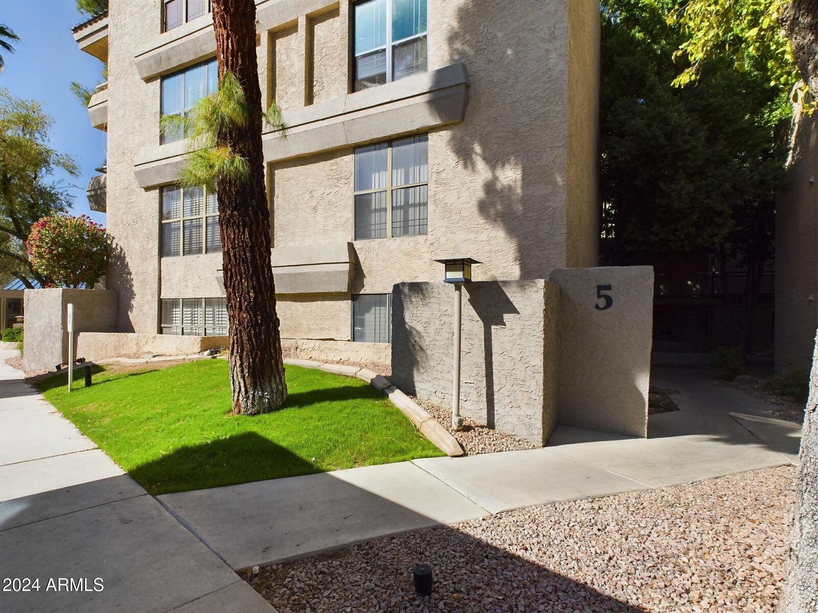 Property Photo: 5124 N 31st Place 522 AZ 85016
