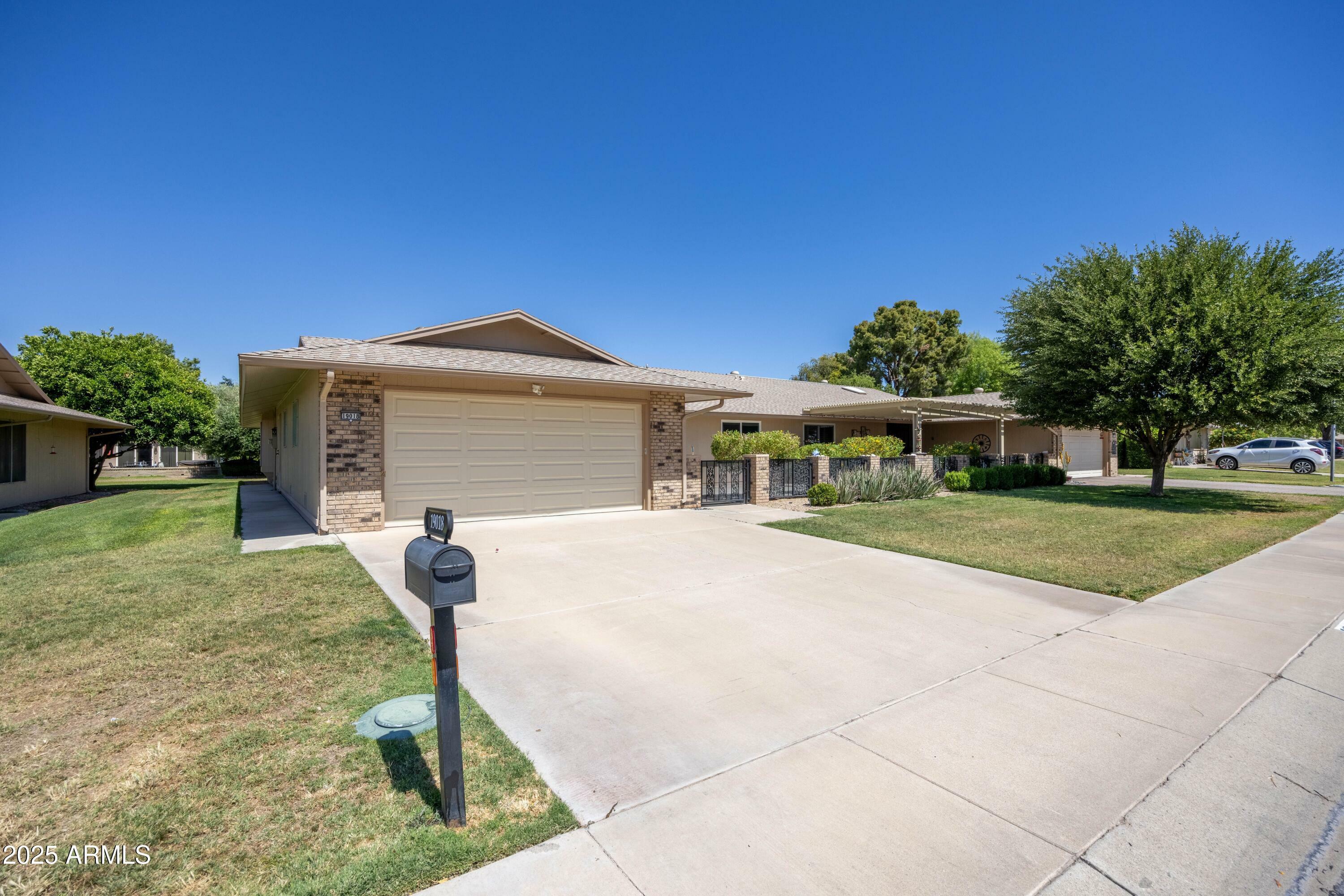 Property Photo: 19018 N Concho Circle AZ 85373