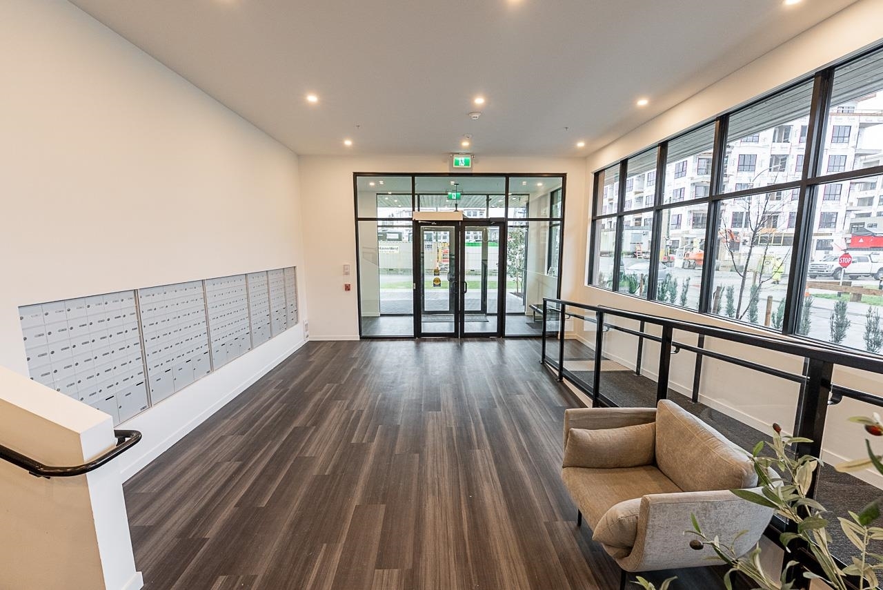 Photo de la propriété: 15738 85 Avenue 506 BC V4N 6Y1