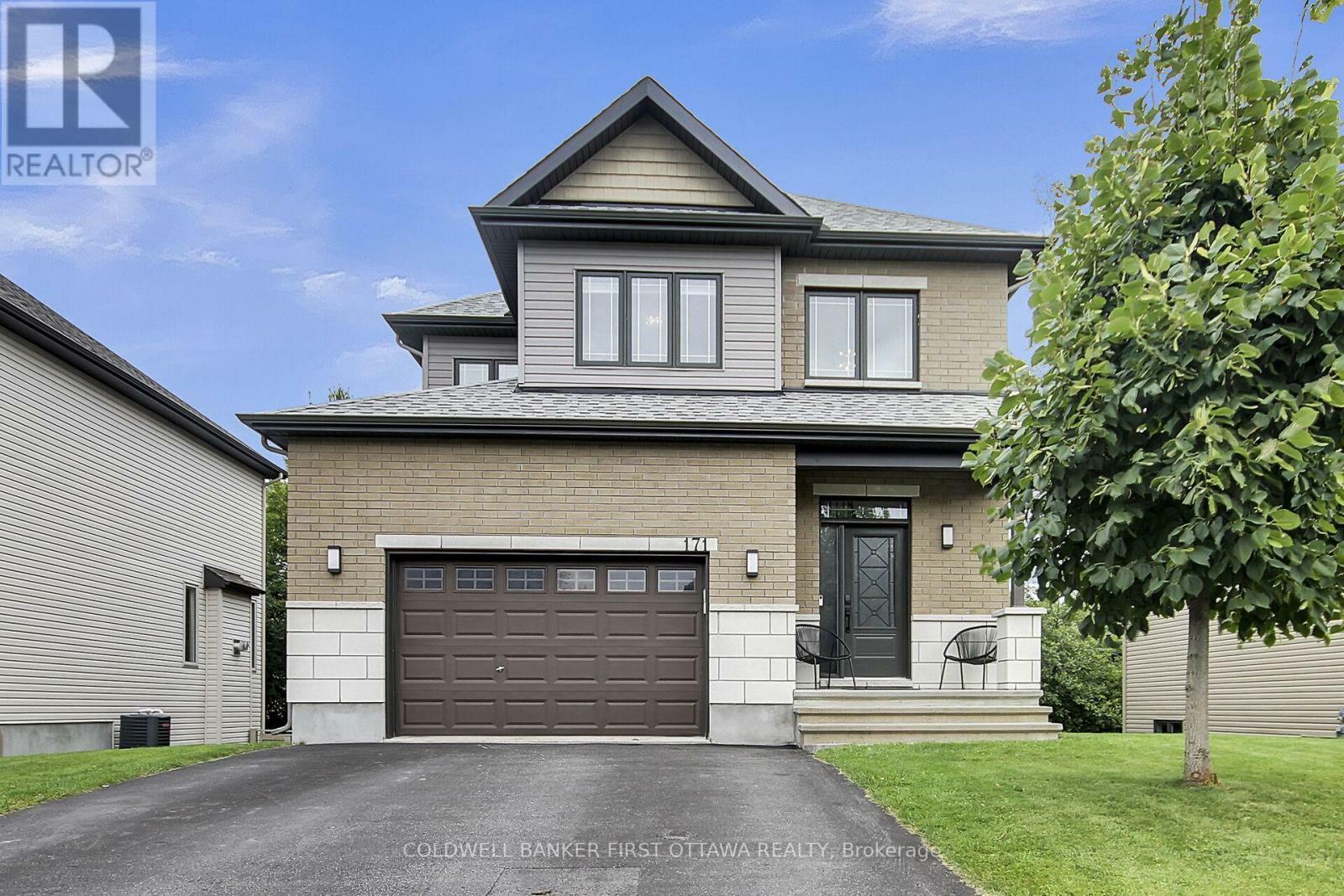 Property Photo: 171 Loreka Court ON K2S 0N3