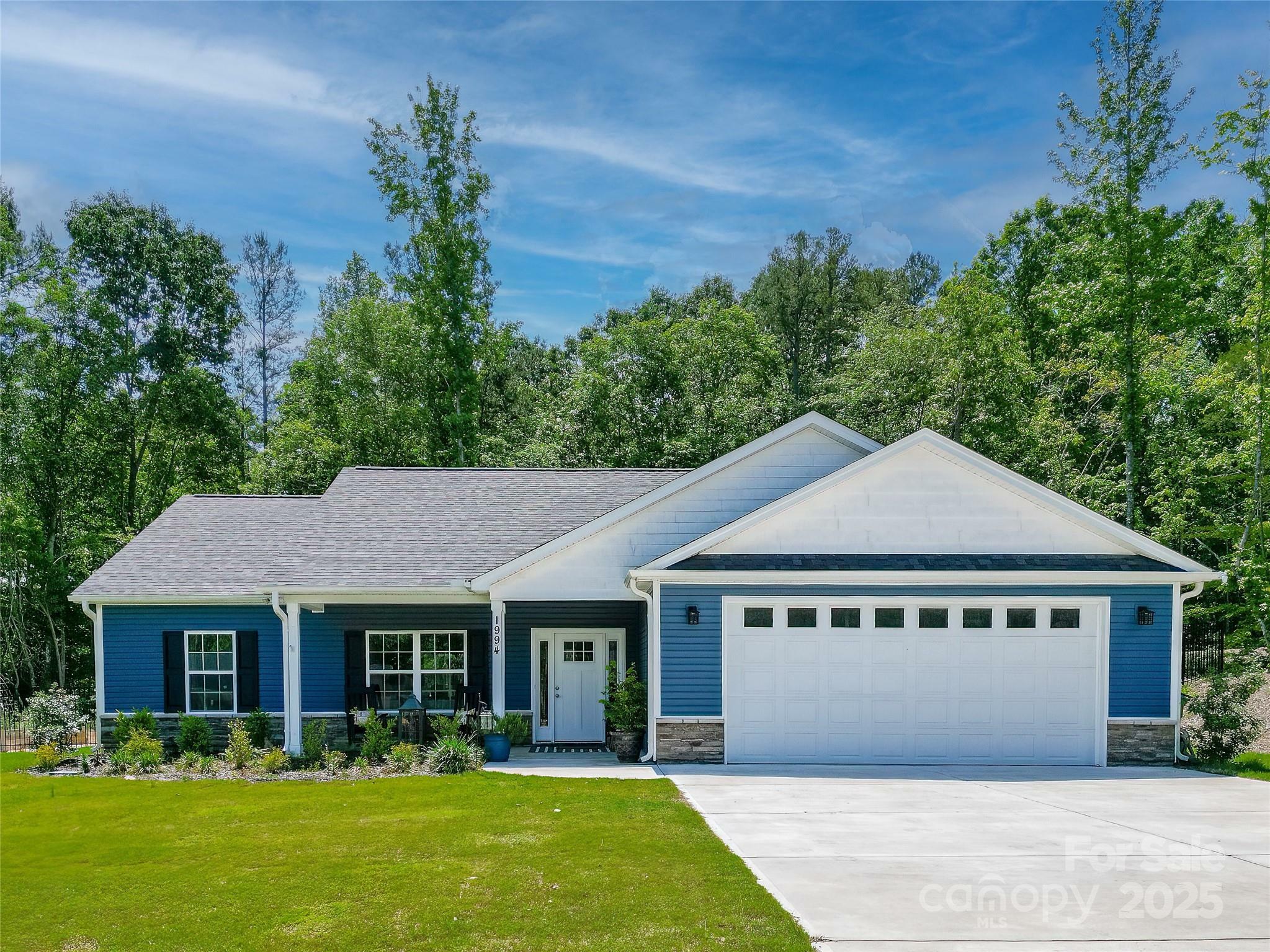 Property Photo: 1994 Hollybrook Lane 17 SC 29720