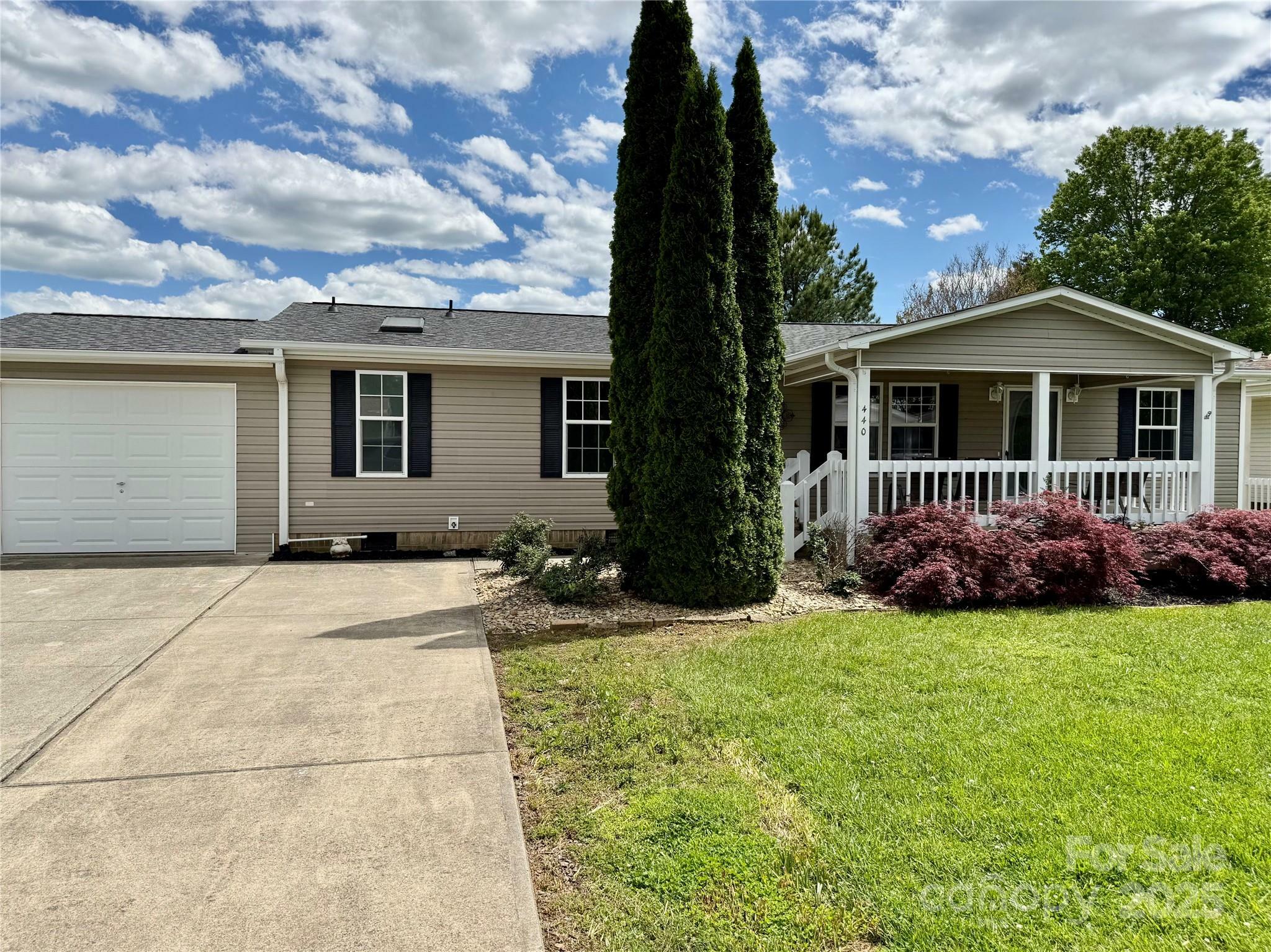 440 Riverwind Drive  Hendersonville NC 28739 photo