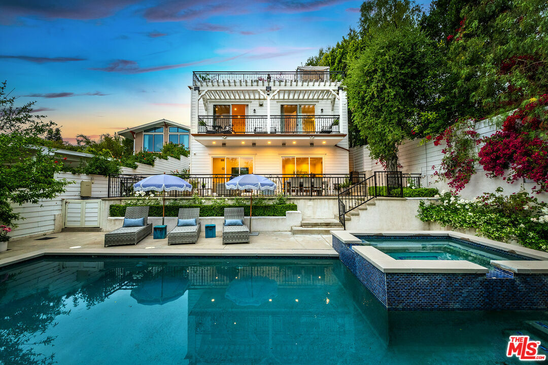14539 Valley Vista Blvd  Sherman Oaks CA 91403 photo