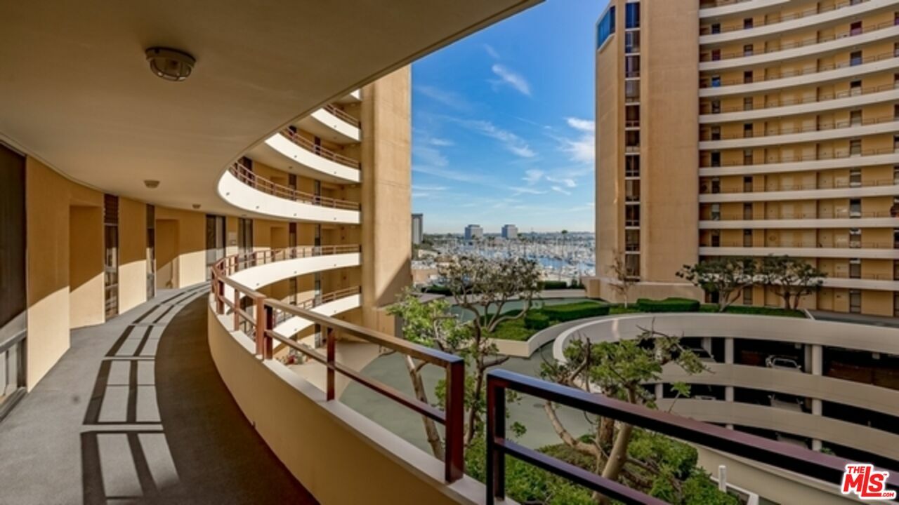4265 Marina City Dr  Marina Del Rey CA 90292 photo