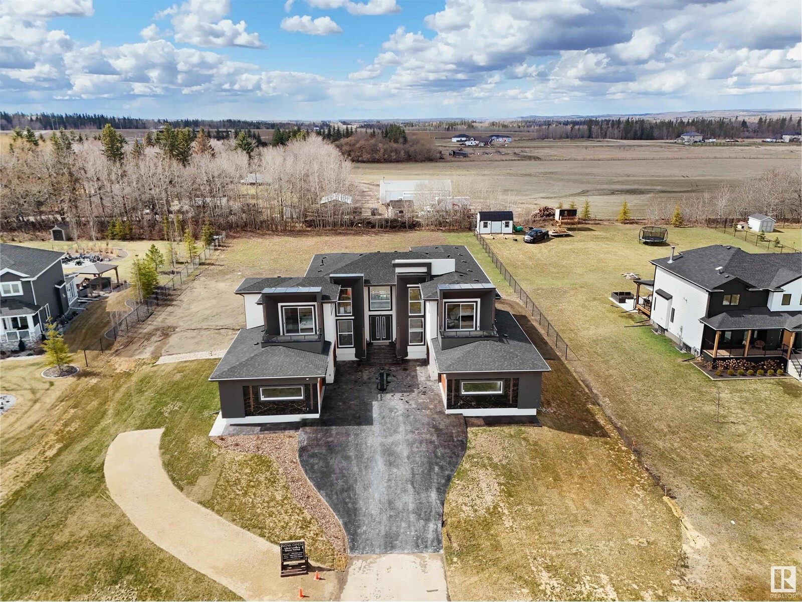 Property Photo: 48 26409 Twp Rd 532A AB T7X 0W7