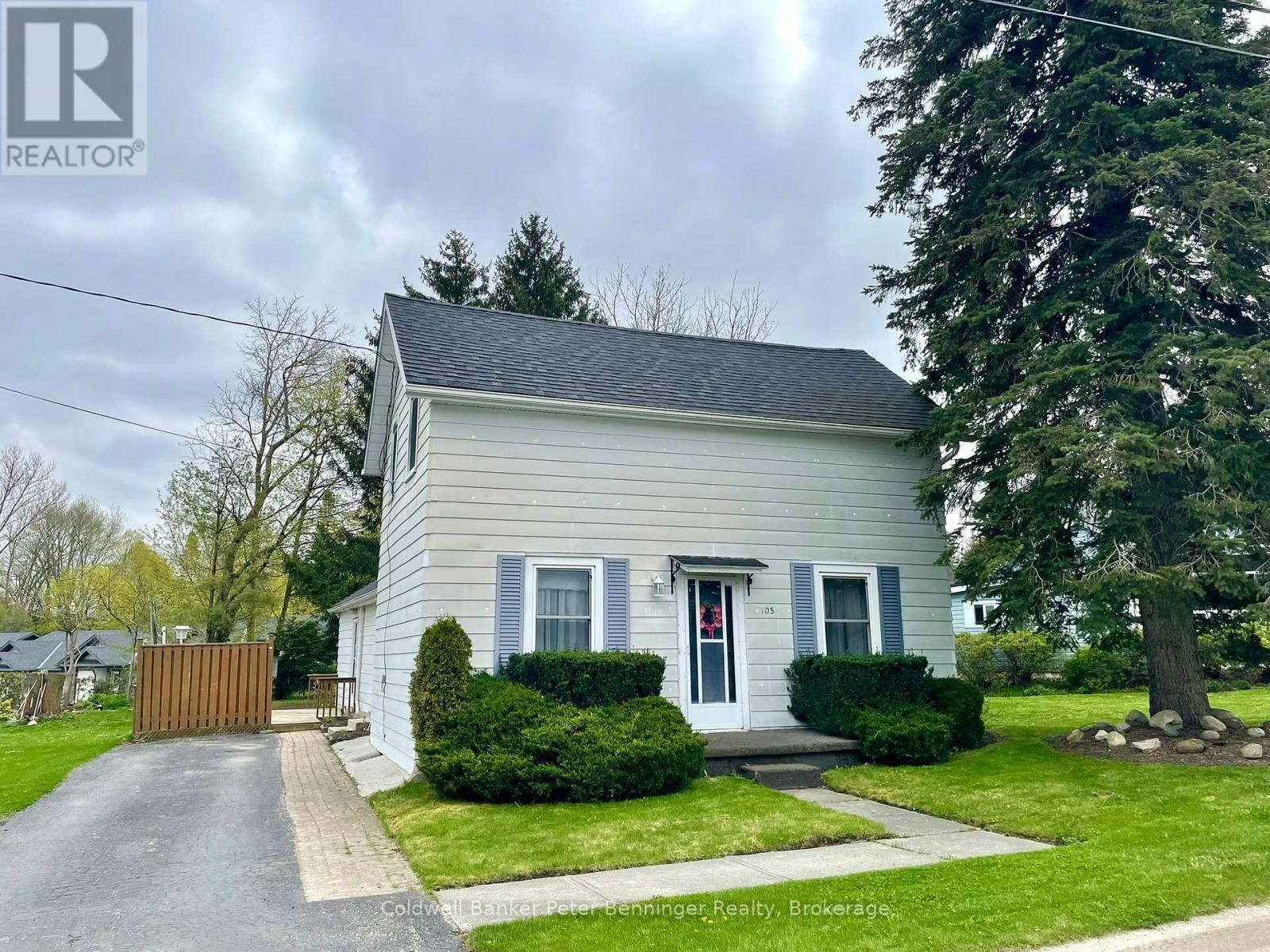 Property Photo: 105 McGivern Street West ON N0G 2V0