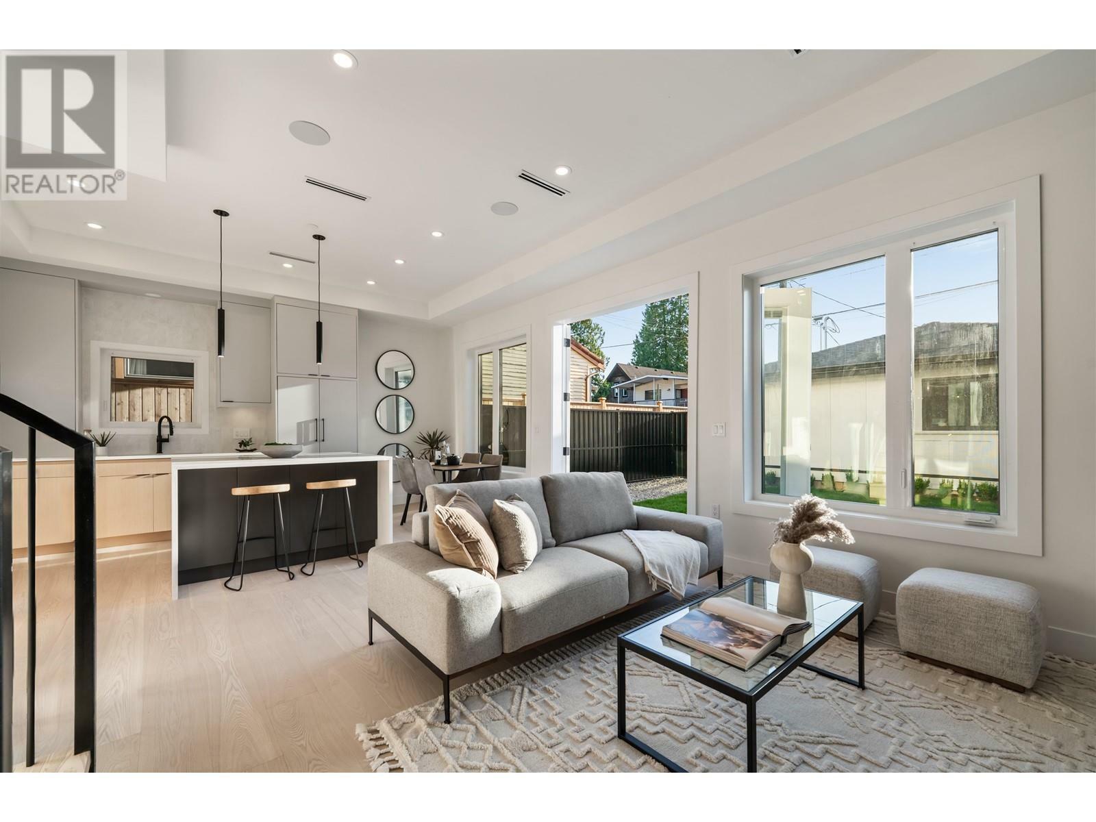 Property Photo: 1259 Renfrew Street 2 BC V5K 4C2