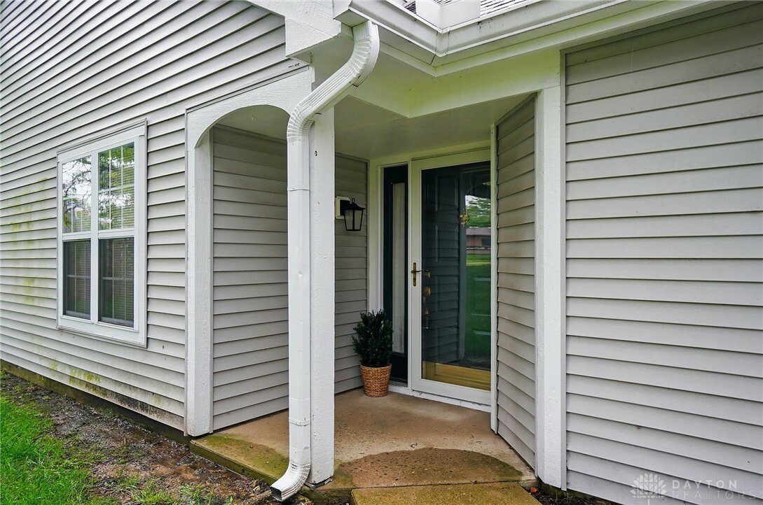Property Photo: 1248 Smugglers Way OH 45459