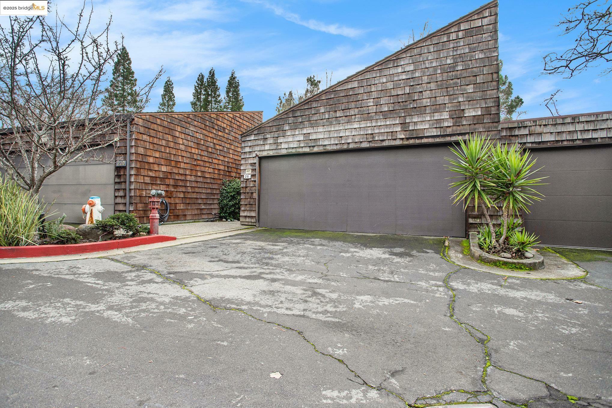 Property Photo: 218 The Knoll CA 94563