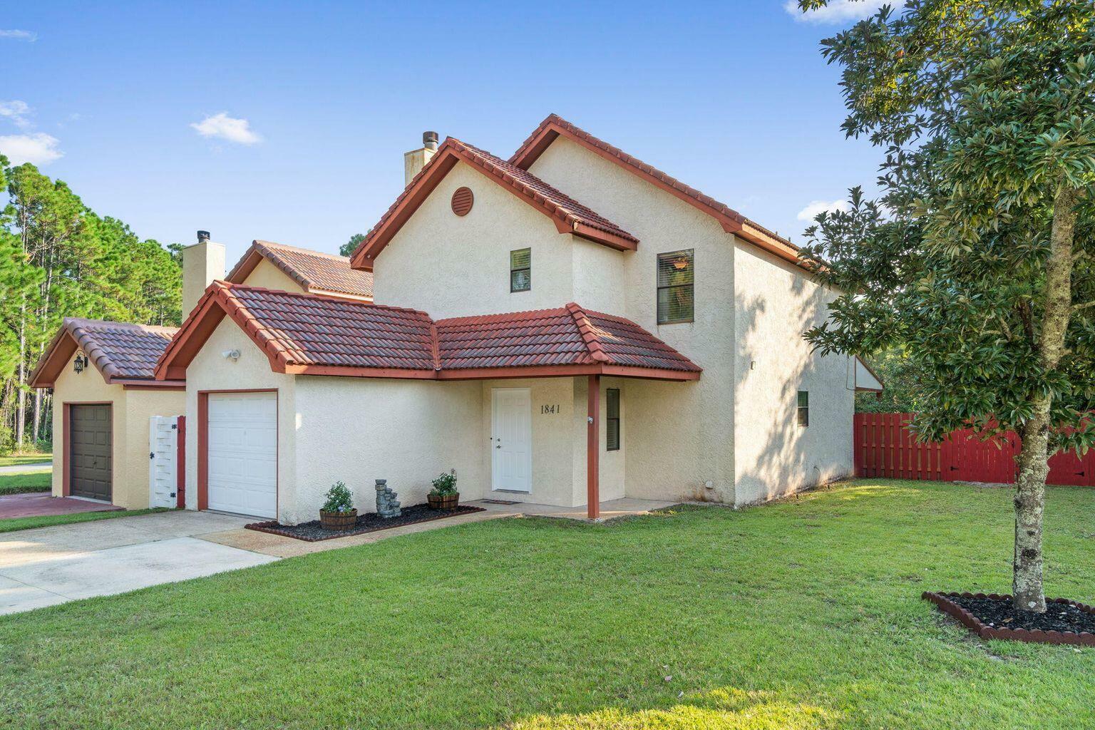 Property Photo: 1841 E Smugglers Cove Drive FL 32563