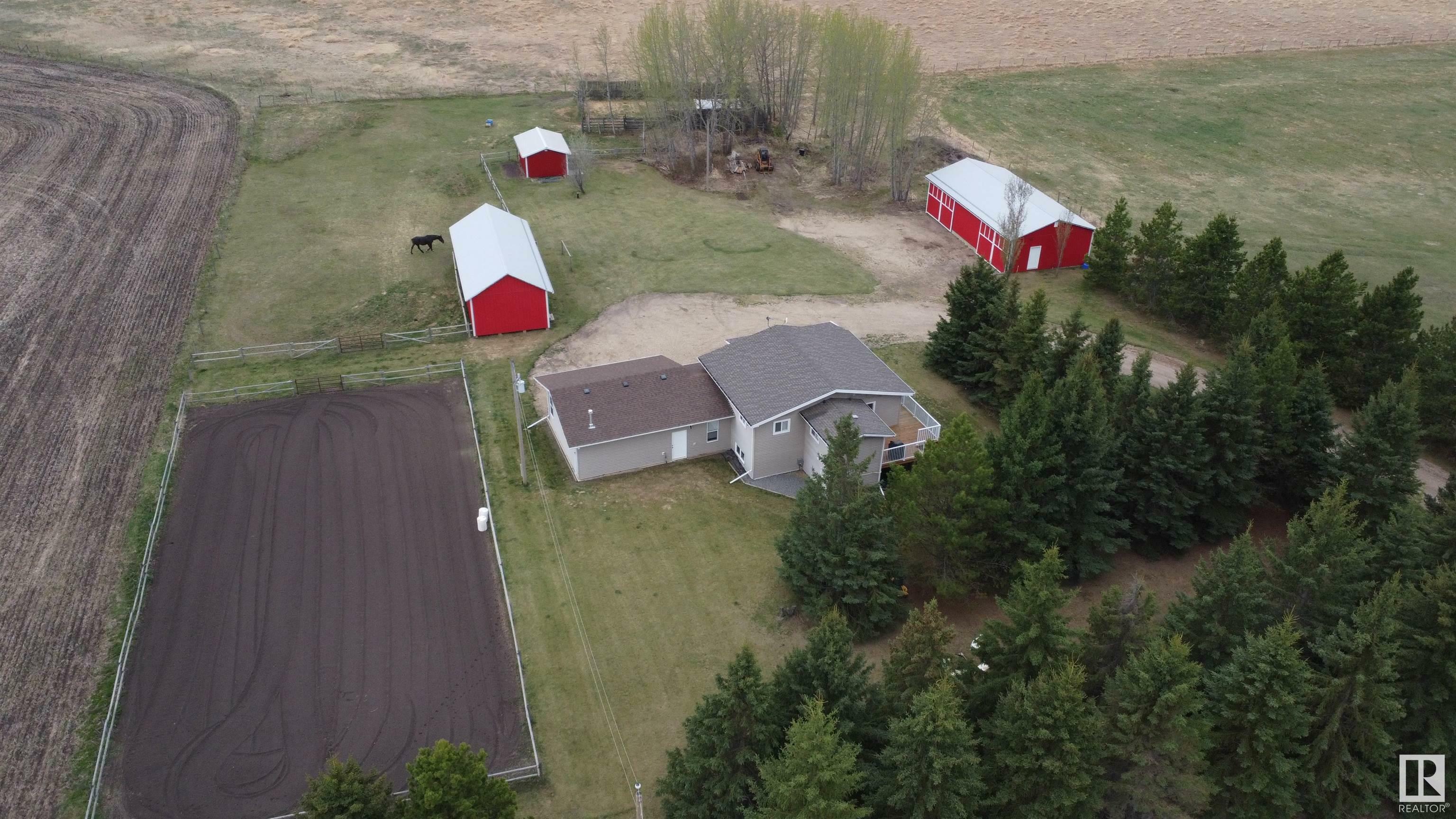 Property Photo: 28171 Twp Road 502 AB T0C 2P0
