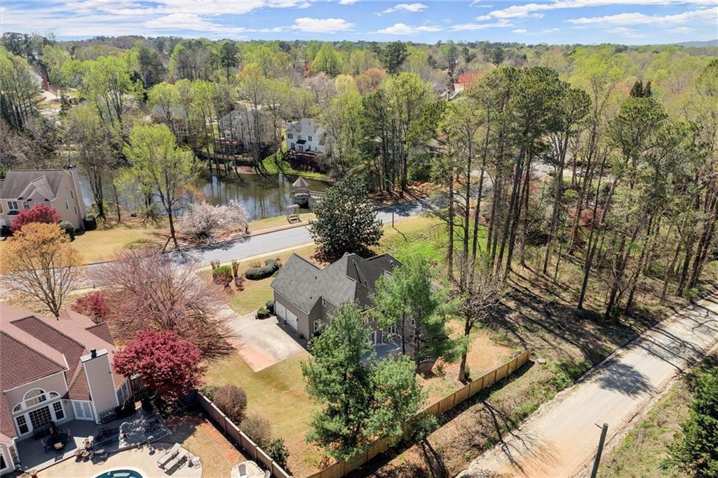 Property Photo: 13090 Magnolia Crescent Drive GA 30075