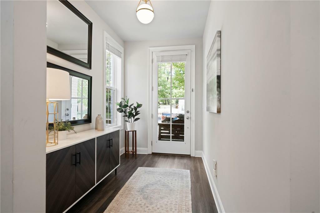 Property Photo: 1815 La Dawn Lane NW GA 30318
