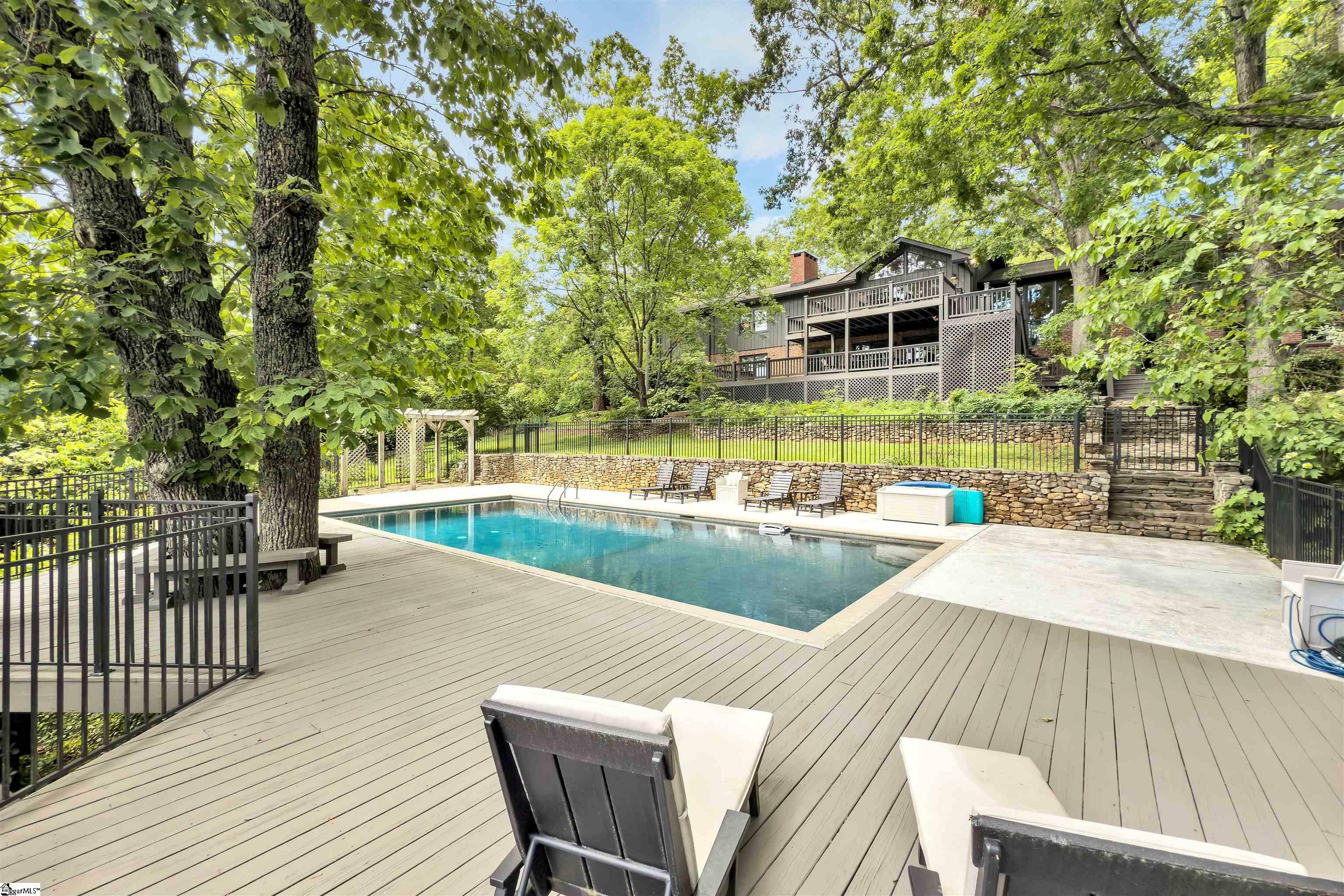 Property Photo: 404 Audubon Road SC 29609