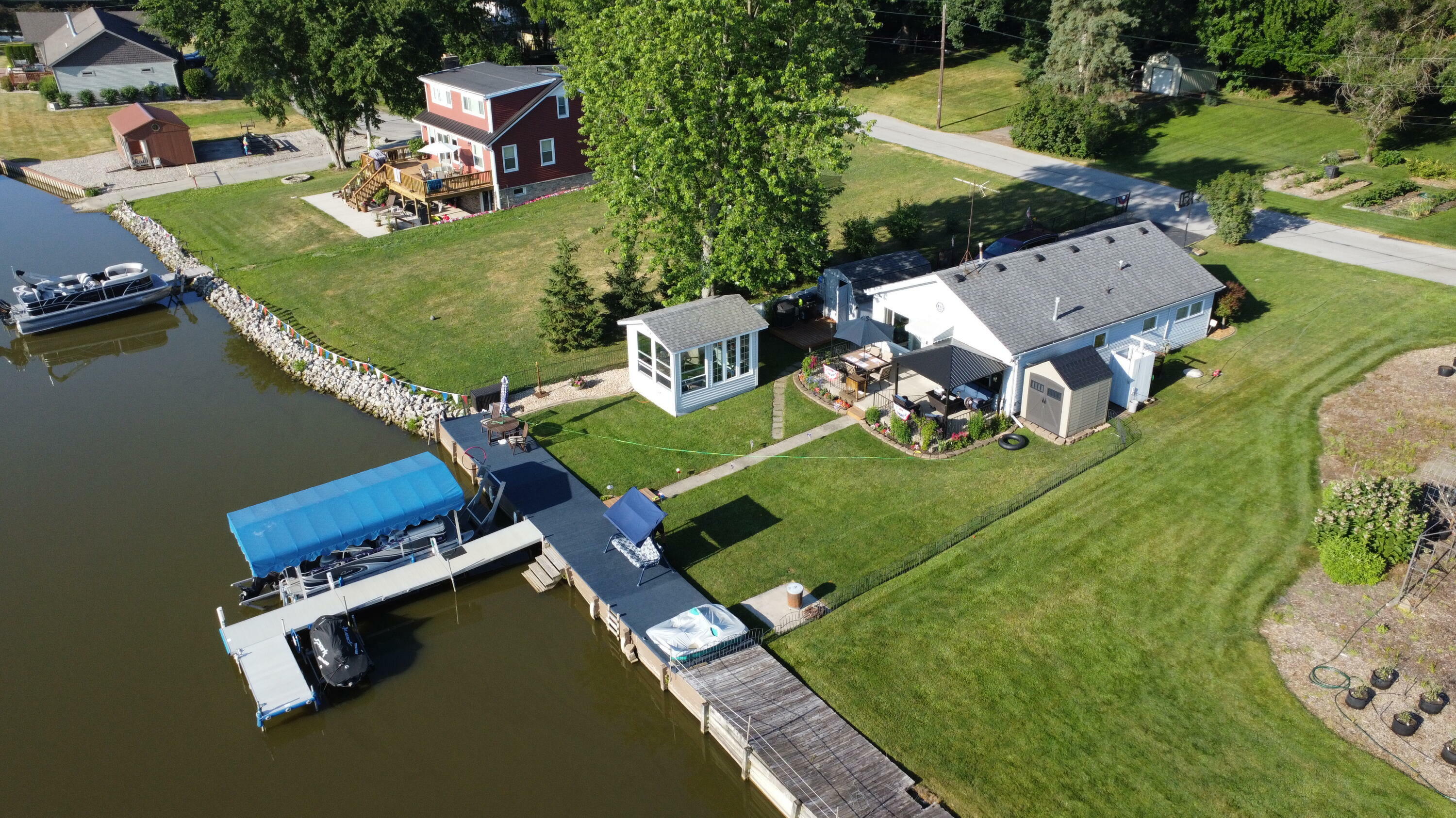 Property Photo: 505 Lakeview Court IN 46356