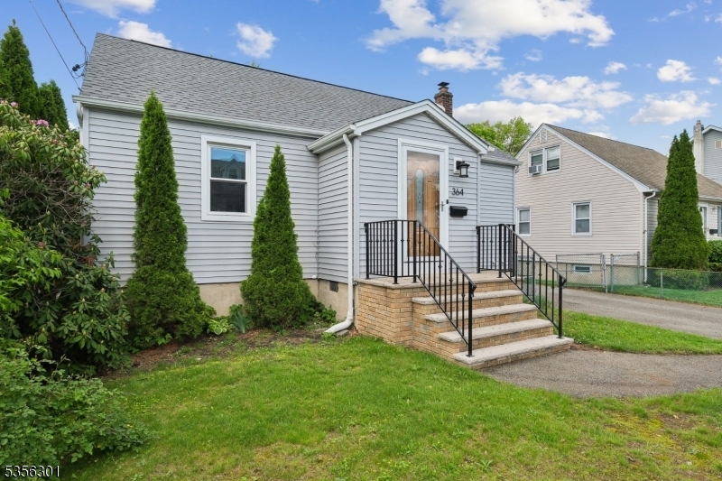 Property Photo: 364 Coolidge Dr NJ 07033