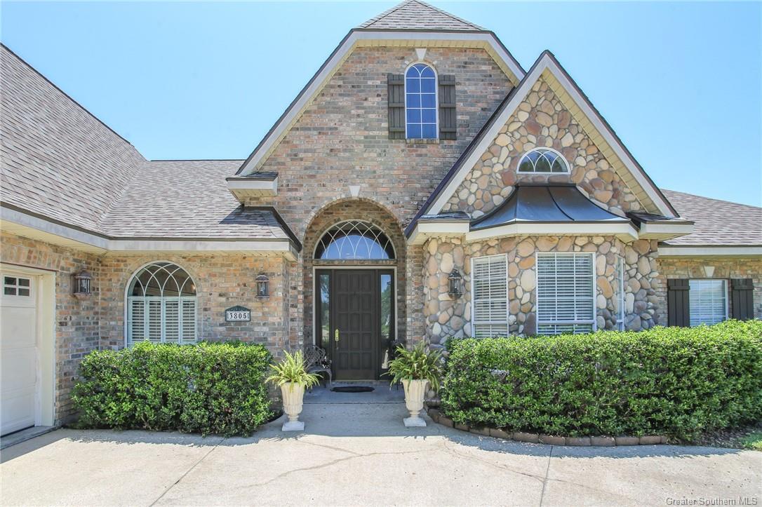 Property Photo: 3805 Inwood Drive LA 70605