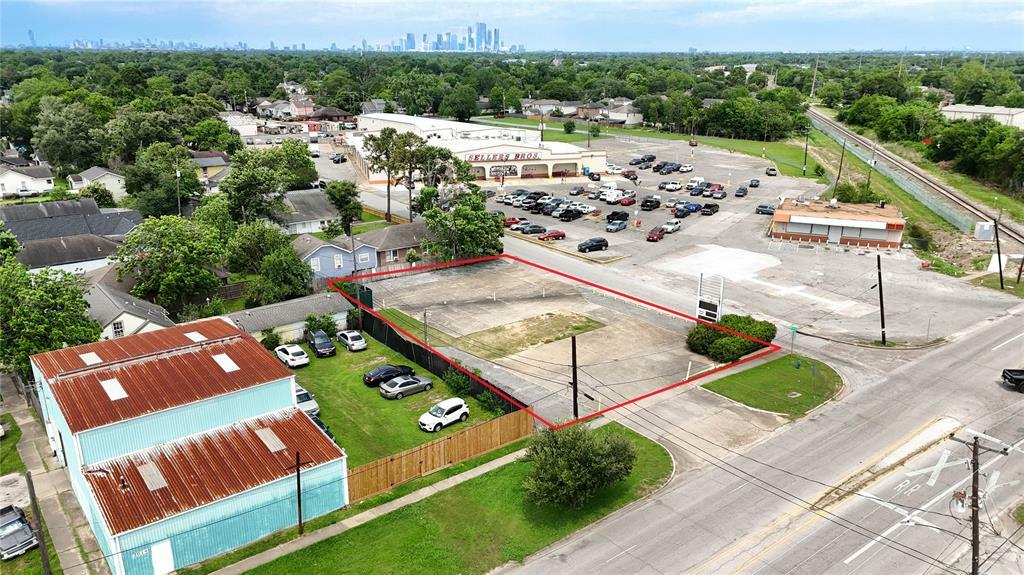 Property Photo: 2002 Broadway Street TX 77012
