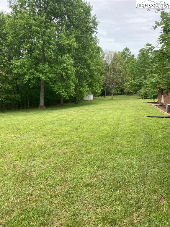 Property Photo: 460 S Minton Road NC 28697