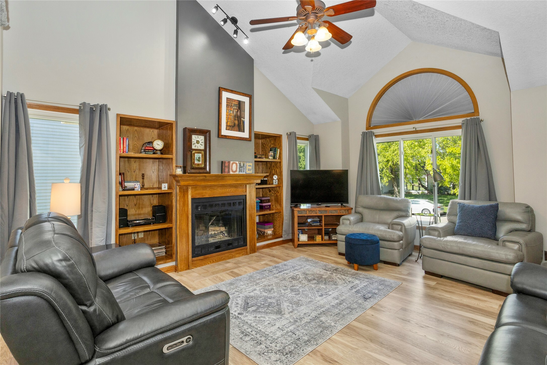 Property Photo: 421 31st Street IA 50265