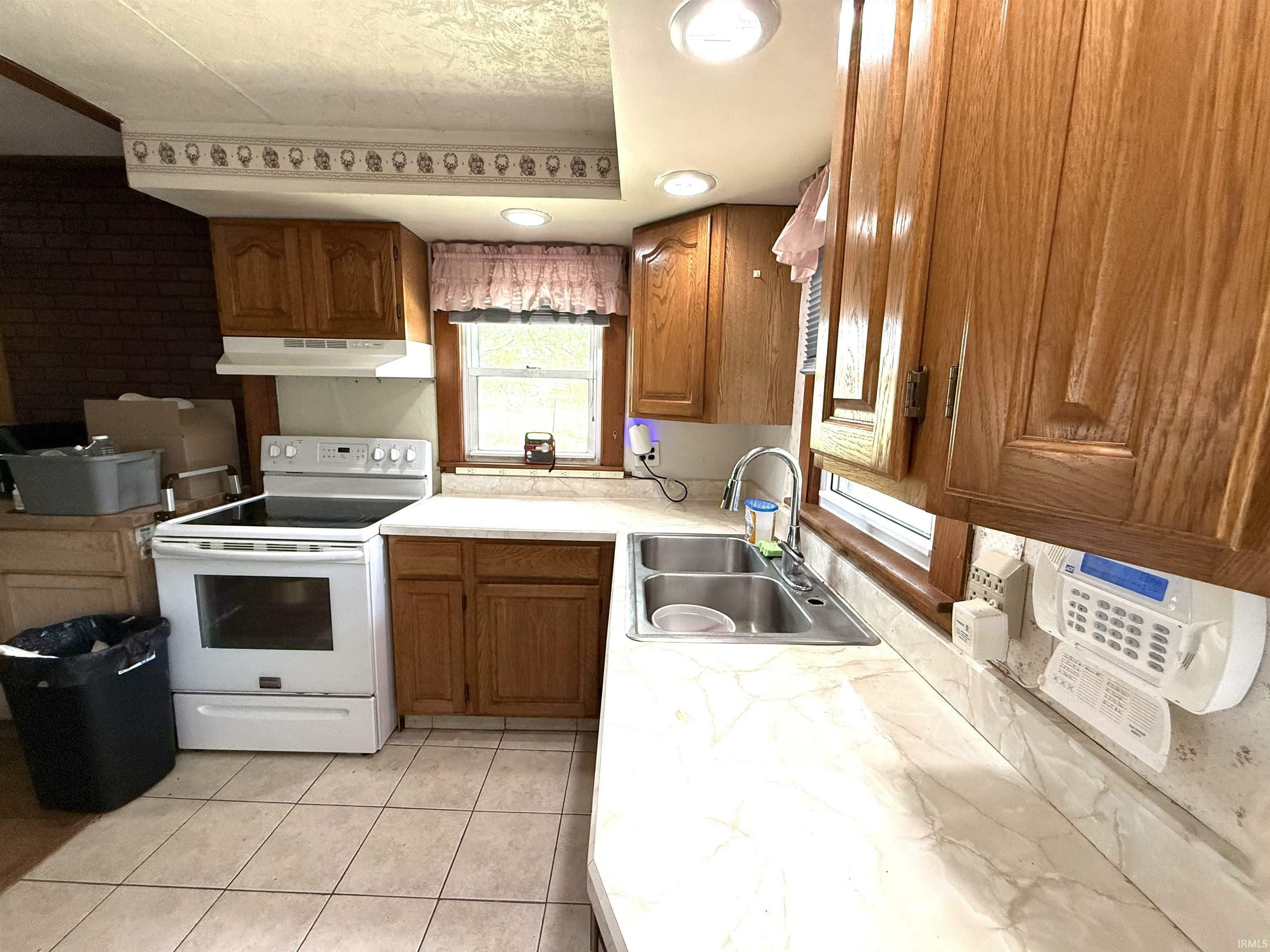 Property Photo: 219 W Boone Street IN 47537